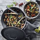2589109006_mussels-in-thai-broth-recipe-jpg%7d