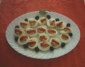 Huevos rellenos haloween , de ojos of Cristian Barriga Sedeño - Recipefy