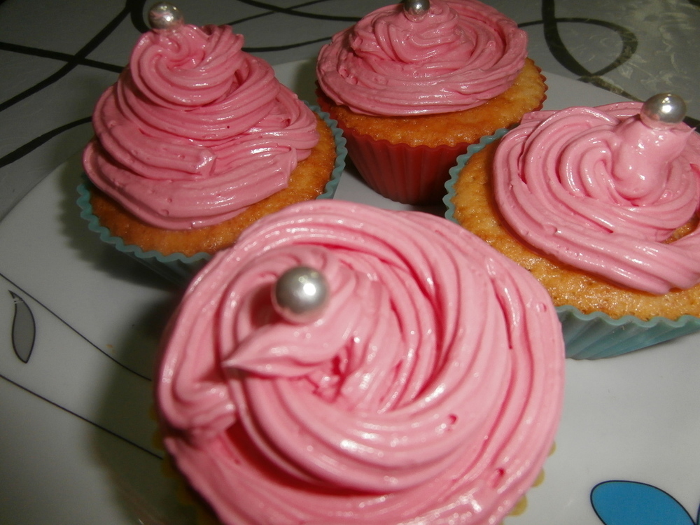 SWISS MERENGUE BUTTERCREAM CREMA DE MERENGUE-MANTEQUILLA de Cati Ballesta - Recipefy