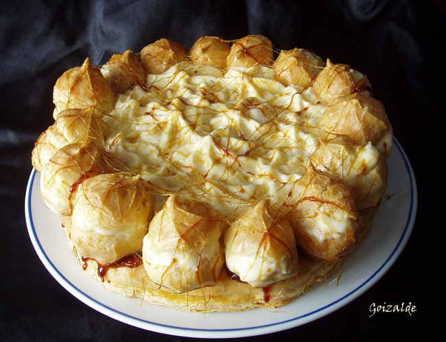 otras cremas (Saint Honoret= crema Soufflé= crema hueca) de Tania Sanchez Conejo - Recipefy