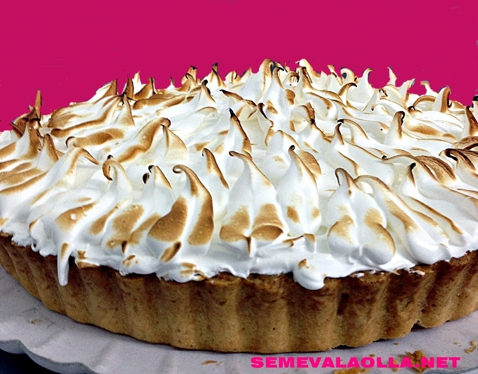 TARTA DE MERENGUE CON CREMA DE LIMÓN Y BASE DE PASTA QUEBRADA. di Miguel Angel Maldonado Gonzalez - Recipefy