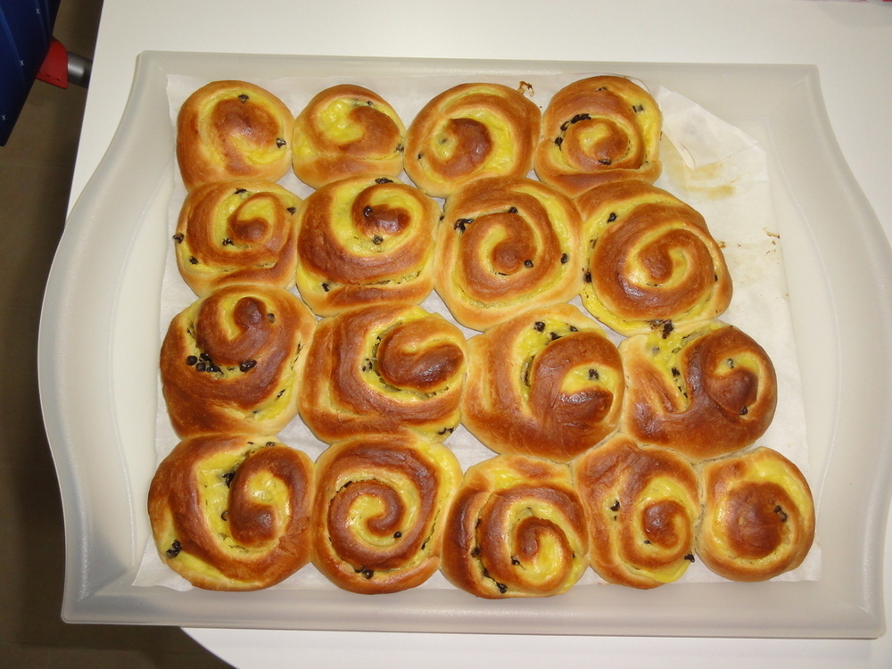 GIRELLE DI CREMA E GOCCE DI CIOCCOLATA of clementina zambrini - Recipefy