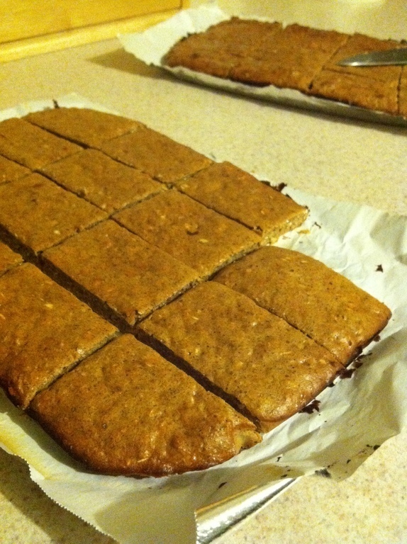 Peanut Butter Chocolate Chip Protein Bars of Cassie Gallagher - Recipefy