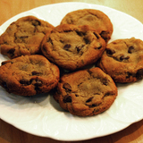 7297989998_http-upload-wikimedia-org-wikipedia-commons-5-50-chocolate_chip_cookies-jpg%7d
