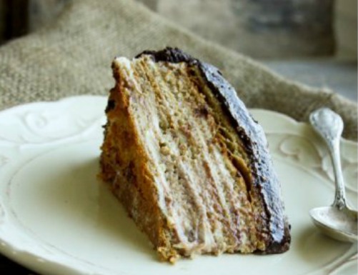Medaus Tortas Su Šokoladiniu Cinamono Glajumi di Erika - Recipefy