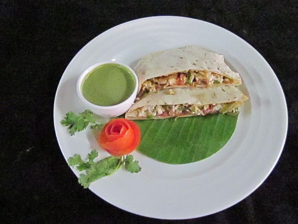 Chapati con pollo, "guacamole" y verduras de Clea - Recipefy