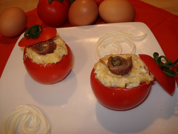 Pomodori ripieni uova e tonno de Diana - Recipefy