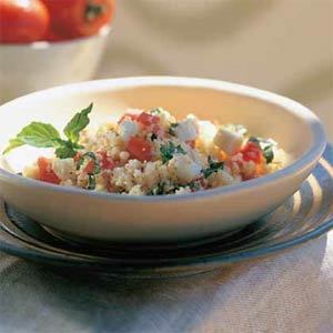 Fresh Mozzarella, Tomato, and Basil Couscous Salad de Rosa Lanzillotti - Recipefy