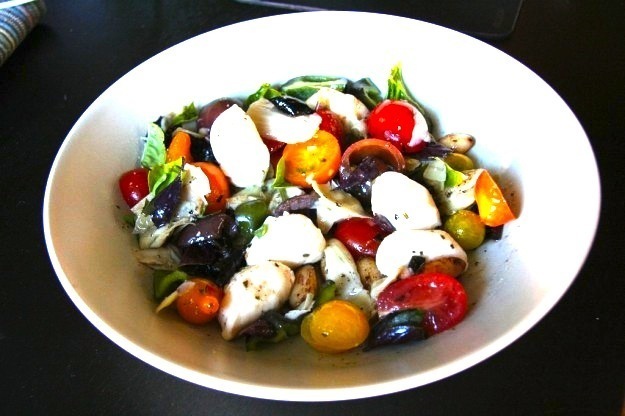 Insalata Caprese Recipe - Mozzarella and Tomato Salad di Rosa Lanzillotti - Recipefy