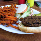 Http-upload-wikimedia-org-wikipedia-commons-7-75-veggie_burger_flickr_user_bandita_creative_commons-jpg
