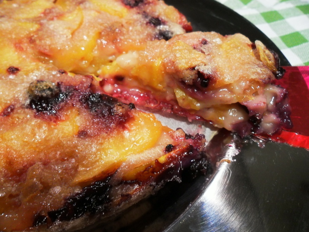 Torta di pesche, mirtilli e more de caterina quercioli - Recipefy