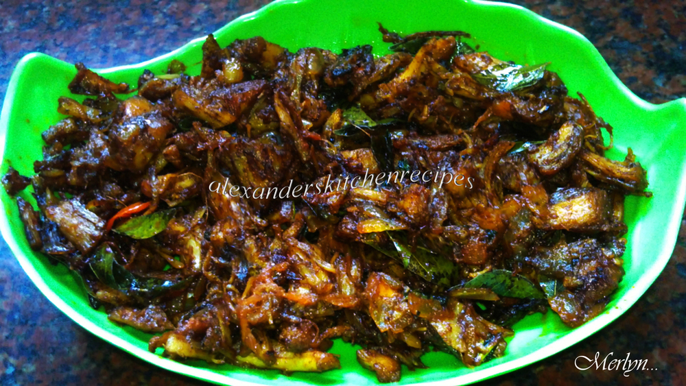 CHICKEN STIR FRY ( CHICKEN ULLARTHIYATHU ) di Merlyn Joseph - Recipefy
