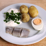 Http-upload-wikimedia-org-wikipedia-commons-e-ef-midsummer_pickled_herring-jpg