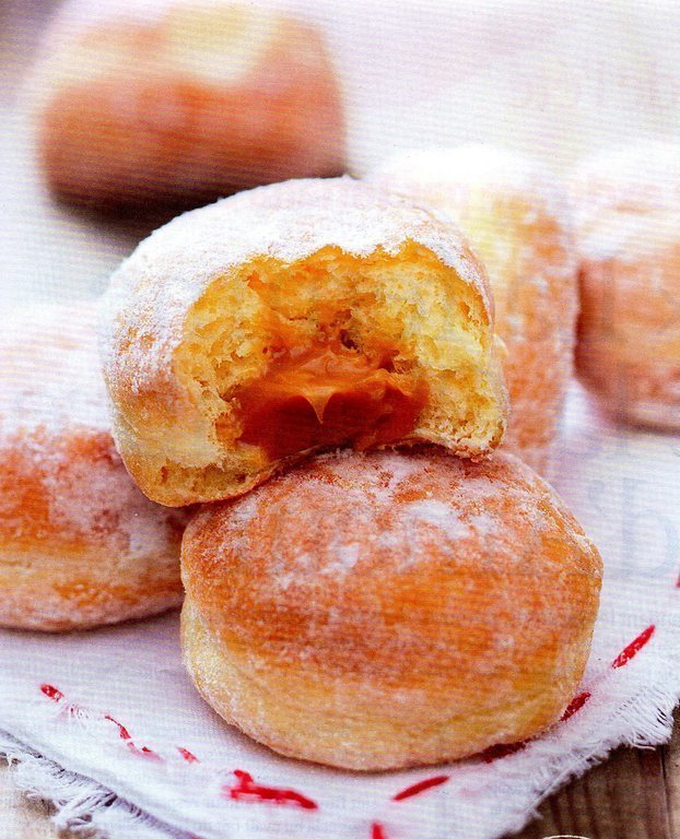 Beignets fourrés au caramel de Nalie - Recipefy
