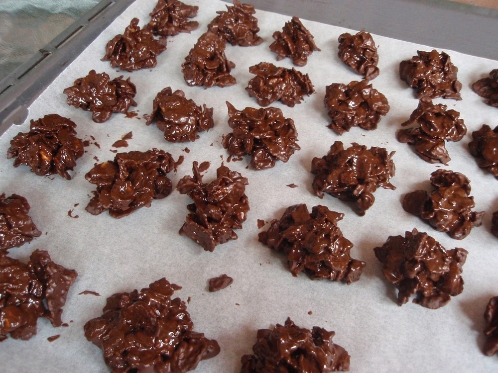 Rocas de chocolate blanco y negro. de Jesus Molina - Recipefy