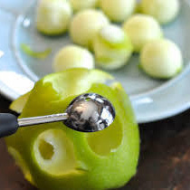 Bolitas de Manzana con licor de melocotón. of CRISTIAN - Recipefy