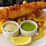 Http-upload-wikimedia-org-wikipedia-commons-5-55-fish-_chips_and_mushy_peas-jpg