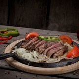 Http-upload-wikimedia-org-wikipedia-commons-a-a1-chi-chi-s_fajitas_beef-jpg