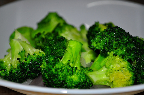 BROCOLI AL AJILLO CON CHAMPIÑONES of casama - Recipefy