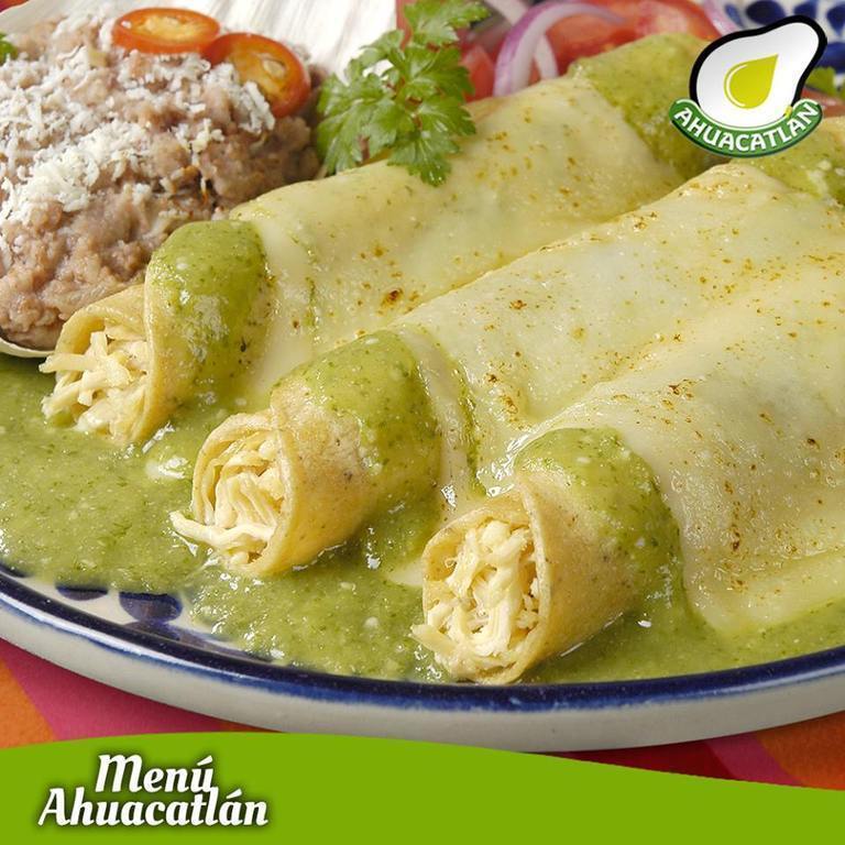 ENCHILADAS SUIZA CON CREMA DE AGUACATE de casama - Recipefy