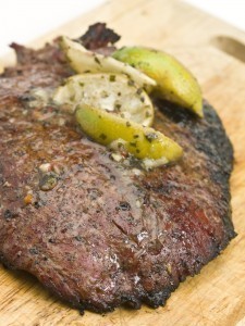 Paleo Flank Steak with Chimichurri Sauce di Tina Turbin - Recipefy