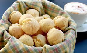Brazilski sirovi kruhki (Pao de Queijo) di urshy - Recipefy