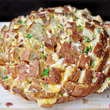 Cheesy-pull-apart-bread-with-cheddar-swiss-bacon-and-garlic_650pxhoriz-jpg