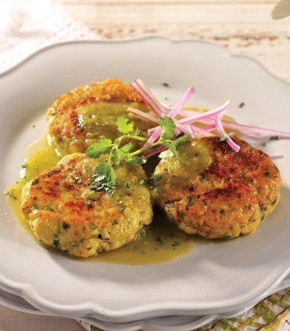TORTITAS CASERA DE POLLO EN SALSA VERDE Y CHIPOTLE of casama - Recipefy