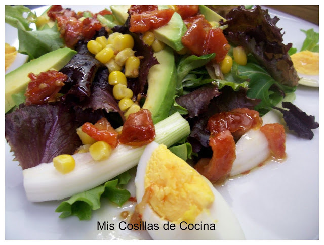 Ensalada variada con tomates secos de Brenda Paola - Recipefy