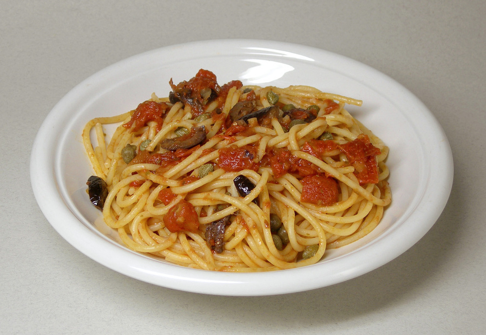 Pasta con salchichas braseadas y ricotta-parmesano of Mónica Sánchez - Recipefy