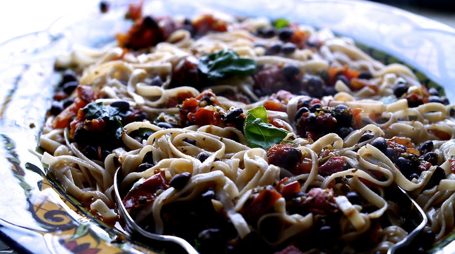 Tomatoes, Parsley And Black Beans Fettuccini of Only Gluten Free Recipes - Recipefy