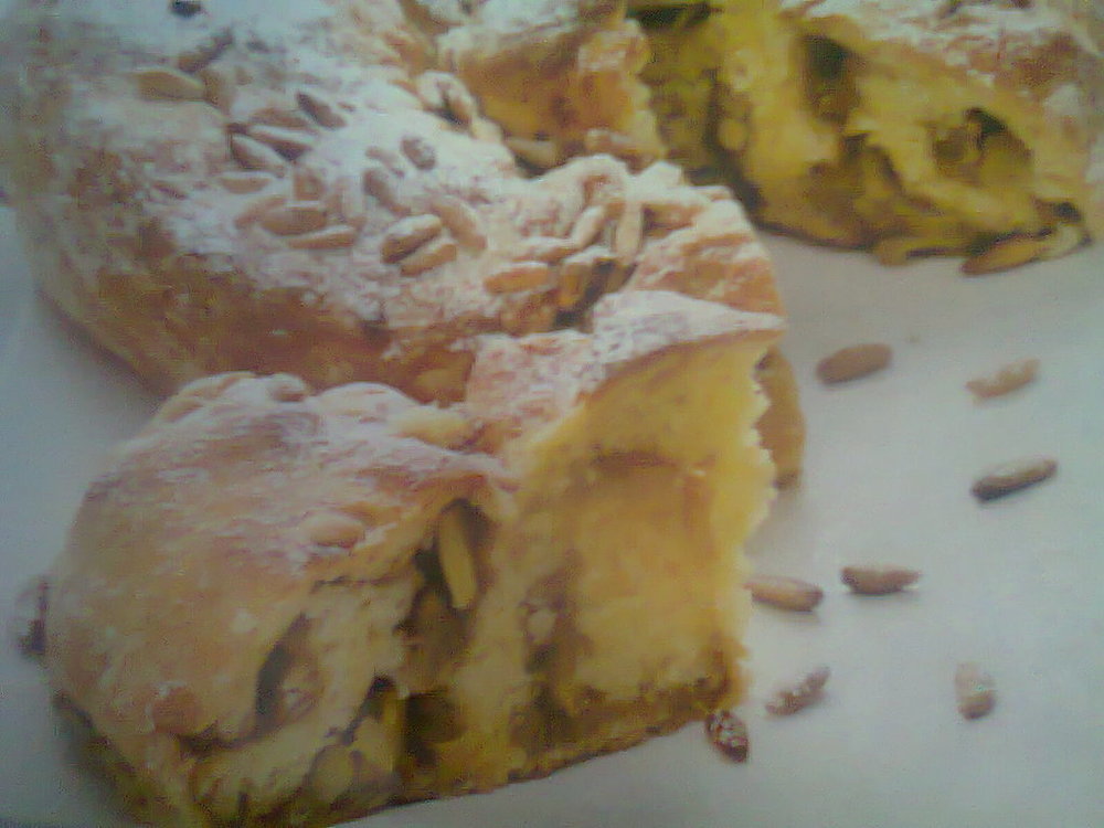 Ciambella d'autunno con mele, mandorle e pinoli de Diana - Recipefy