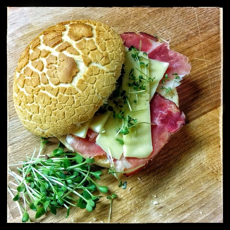Dutch Crunch Bread/Tiger bread di urshy - Recipefy