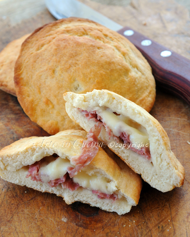 Focaccine soffici allo yogurt con salame de Letizia - Recipefy