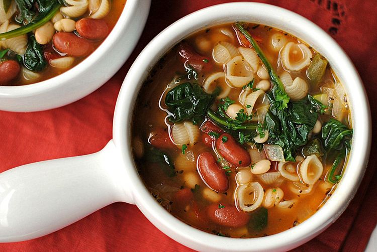 Eng_Olive Garden Inspired Minestrone Soup de BarboraBH - Recipefy