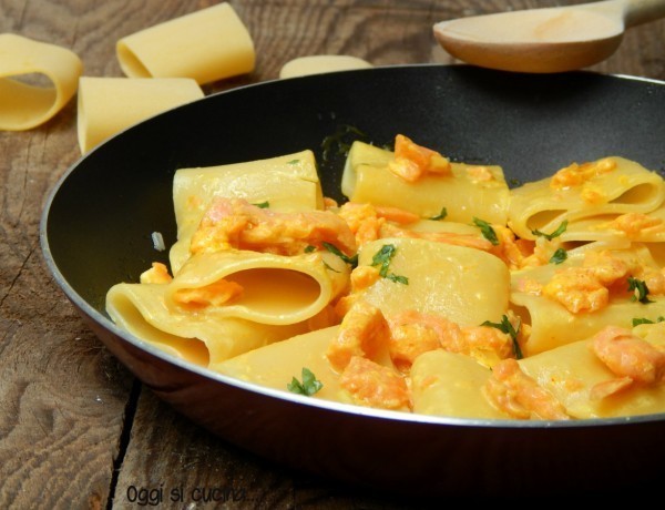 Paccheri al salmone e crema di zafferano de Letizia - Recipefy