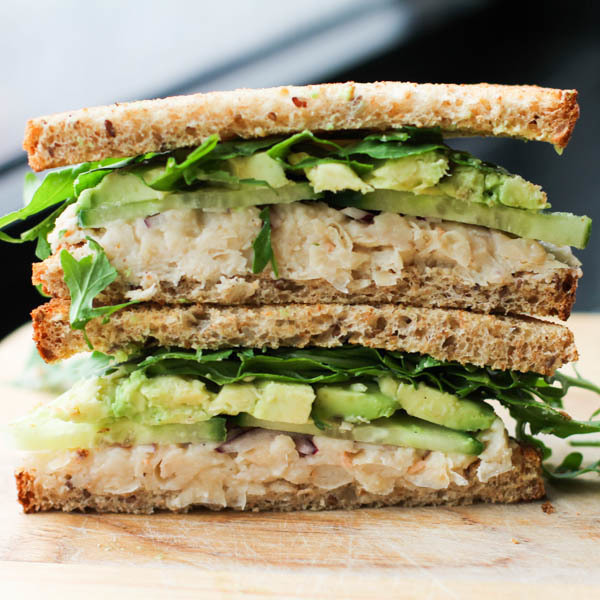 Smashed White Bean and Avocado Sandwich di Patrick Heneise - Recipefy