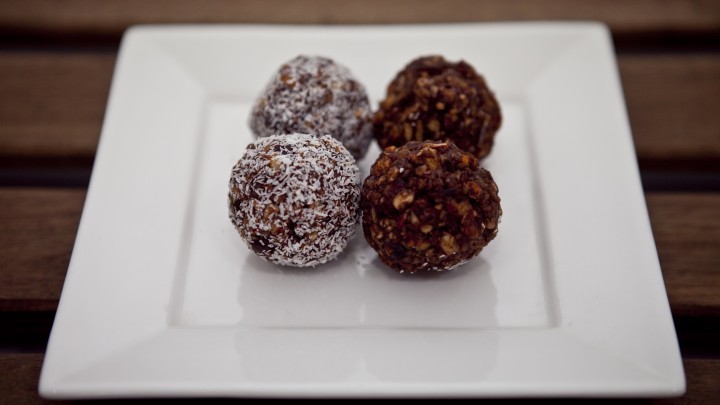 Chocolate Protein Balls di Sweeter Life Club - Recipefy