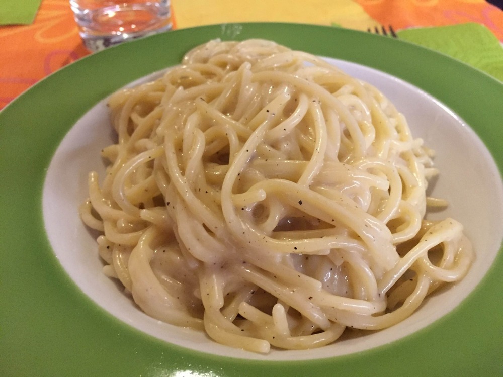 Spaghettoni cacio e pepe (bimby) de Matteo Alessani - Recipefy
