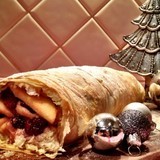 Apples-strawberries-and-cranberries-strudel-720x405