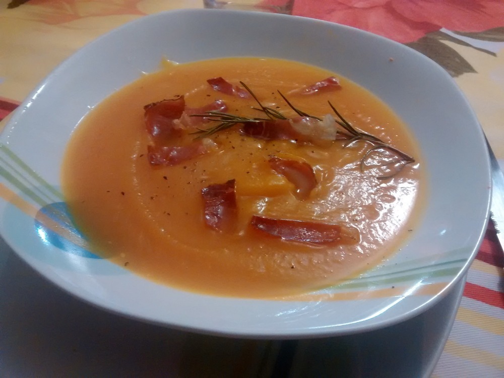 Zuppa di Zucca e Speck of Vittorio Pavesi - Recipefy