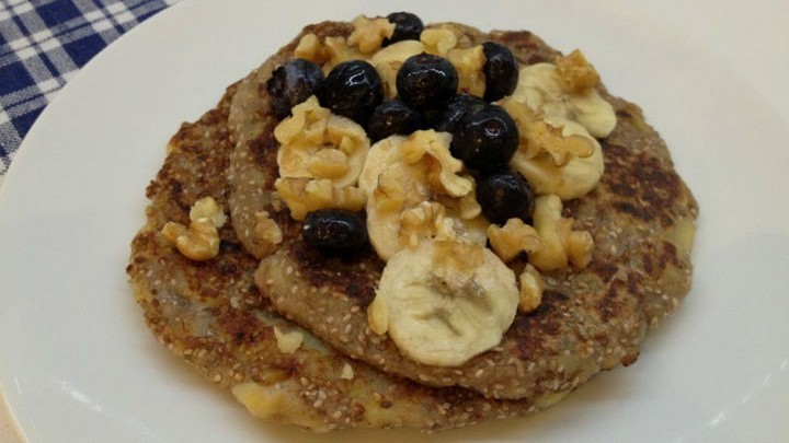 Banana-Chia Pancakes de Sweeter Life Club - Recipefy