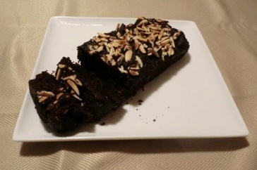 Blackbean Chocolate Coconut Brownie Loaf di Sweeter Life Club - Recipefy