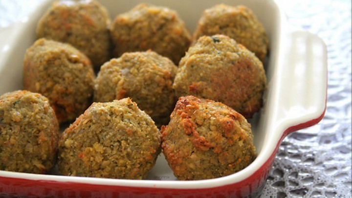 Baked Curry & Mint Falafels de Sweeter Life Club - Recipefy