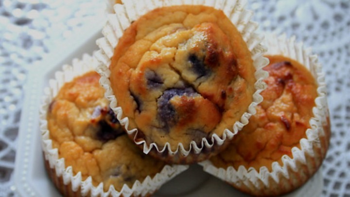 Blueberry Protein Cupcakes di Sweeter Life Club - Recipefy