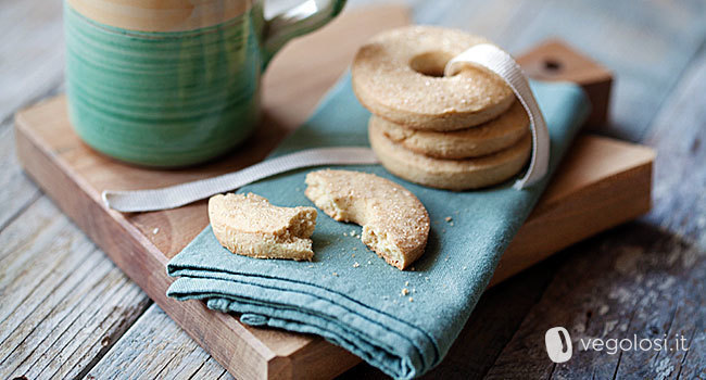 Biscotti senza glutine vegani al cocco of Valentina - Recipefy