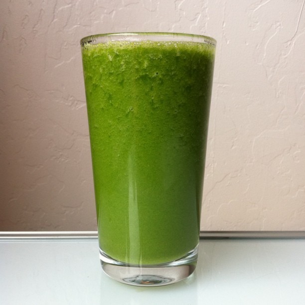 Heather's Go-to Green Kale Smoothie of Heather - Recipefy