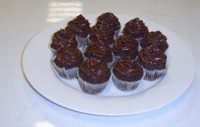 Double Chocolate Cupcakes de Sweeter Life Club - Recipefy