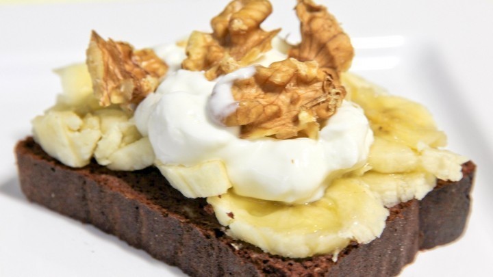 Chocolate Banana Protein Bread de Sweeter Life Club - Recipefy