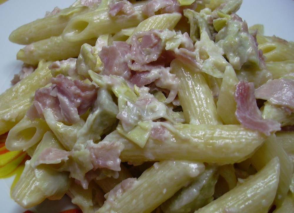 Penne con prosciutto cotto, carciofi e robiola de Letizia - Recipefy